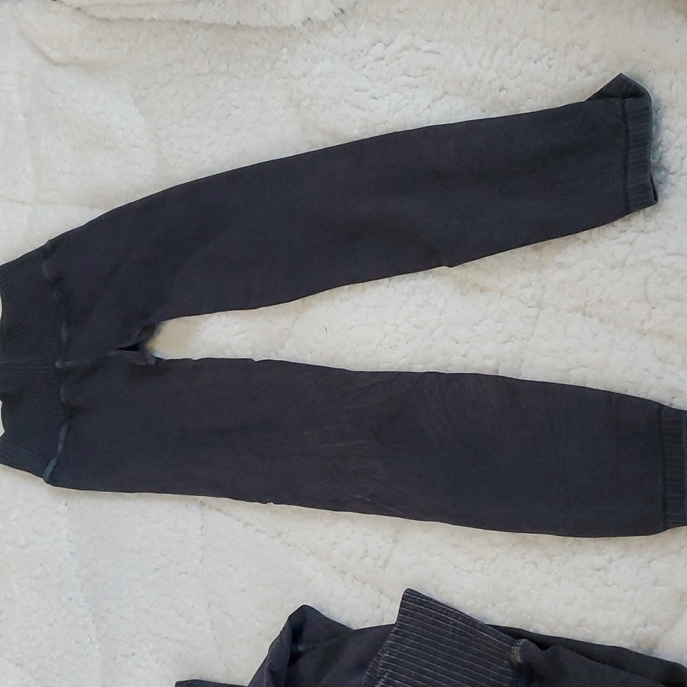 39. Free People High-Rise 7/8 Good Karma Leggings Washed Black - Picture 9 of 17